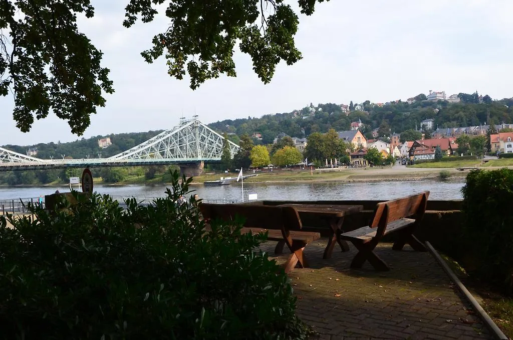 Ferienwohnung An Der Elbe Dresden